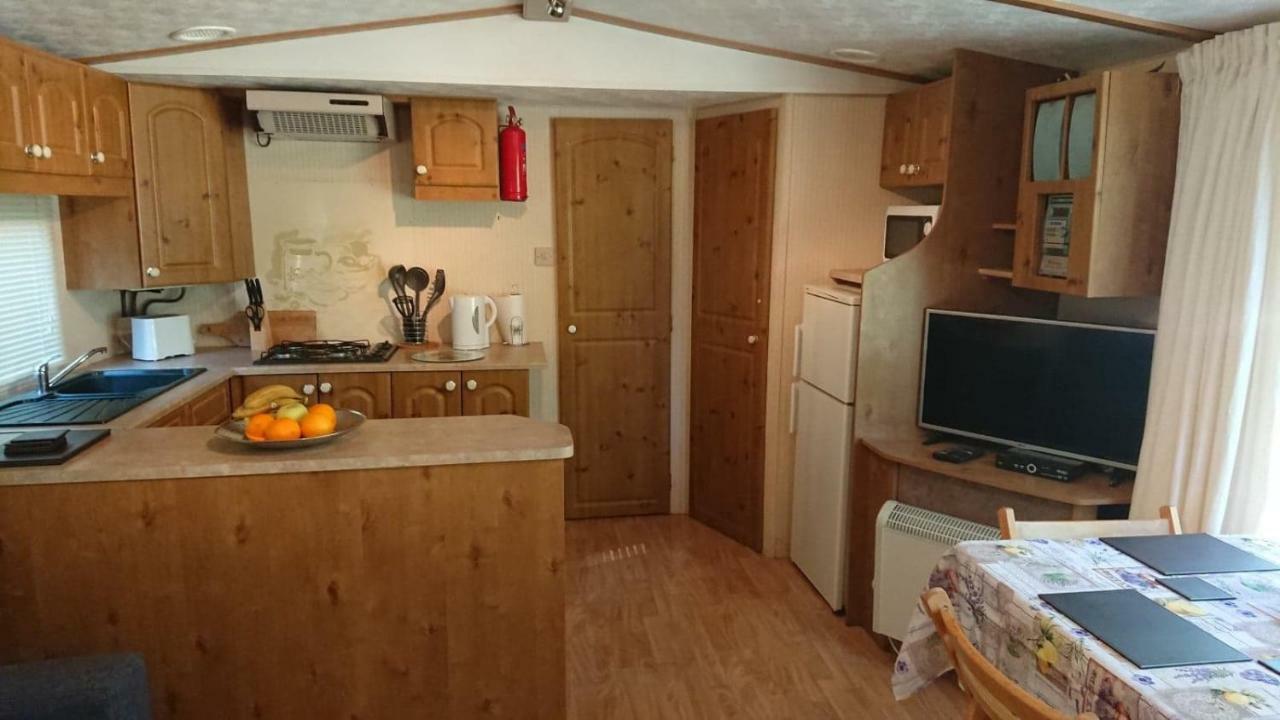Mobile Home In Frejus, South Of France Eksteriør billede